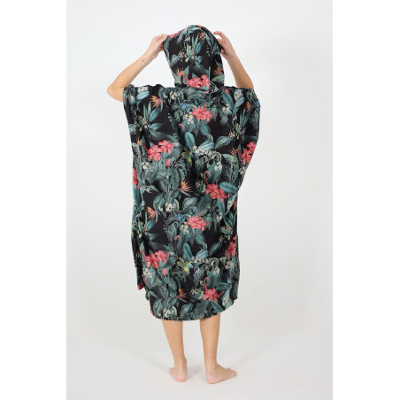 Poncho Girl Series - Vaimalama